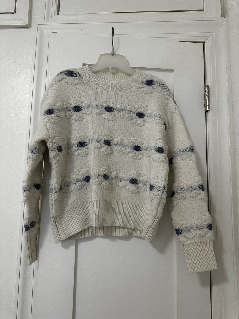 &merci Cream Crewneck Sweater with flowers Dot Detail